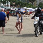 Monitoreo. Los primeros visitantes confirman que hay presencia policial en las playas y las carreteras que conducen a los distintos destinos de Esmeraldas.