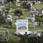 En Colombia se realiza la misma cantidad de funerales para personas que para animales.
