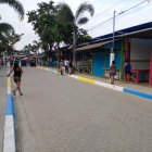 Ausencia. Entre la mañana y tarde de ayer, la zona turística de la playa lucía prácticamente vacía en relación con otros feriados.