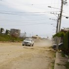 Polvo. En La Milina, Costa de Oro, la Carolina y Puerta del Sol las calles no han sido pavimentadas en años
