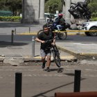 Tramo. Los trabajos sobre la avenida Patria tienen un avance del 65 %, informó la Epmmop. El paso para peatones está permitido.