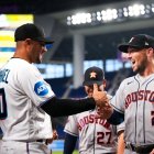 El toletero venezolano Luis Arráez sumó su quinto jonrón de la temporada.