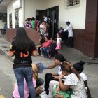 Babahoyo. Sus amigas le pedían que se levante para seguir jugando.