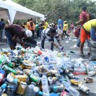 En la Av.Barcelonalos recicladores colectando envases_Christian Vásconez