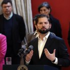 El presidente de Chile, Gabriel Boric, participa en la ceremonia de cambio de gabinete hoy, en el Palacio de La Moneda, en Santiago (Chile). EFE/Elvis González