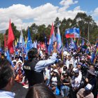 Yaku Pérez cerró su campaña electoral en El Panecillo, en Quito.