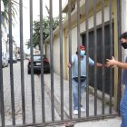 En varias manzanas de la ciudadela Coviem se han colocado rejas para impedir el paso de personas extrañas.