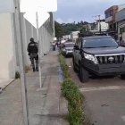 Al sitio llegaron miembros de las unidades antiexplosivos de la Policía.