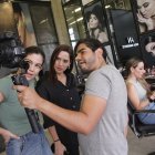 Influencer. La cosmetóloga y experta en maquillaje profesional Andrea Navarrete (centro).