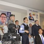 El candidato recibió los aplausos y vivas de los asistentes