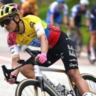 La "locomotora del Carchi" sufrió una fuerte caída en el Tour de Francia.