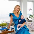 La deportista e influencer de nutrición, belleza y salud junto a su hijo Alvarito en una producción realizada por EXPRESIONES.