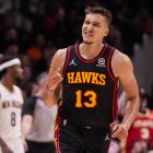 El serbio Bogdan Bogdanovic, de 31 años, juega en los Hawks de Atlanta.