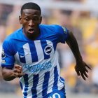 Pervis Estupiñán fue titular en Brighton.