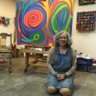 La artista María Pérez en su taller, en una imagen publicada por el portal unostres.com