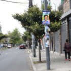 Norte. En La Mariscal se ve la publicidad a medio limpiar de Otto Sonnenholzner, excandidato a la Presidencia.