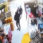 Sujetos ingresaron a robar a una tienda y secuestraron a un joven