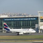 Tras un recorrido, Álvarez consideró que el actual aeropuerto de Guayaquil tiene muchas falencias.