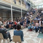 Mohammad Yunus, premio Nobel de la Paz, durante una de sus charlas.