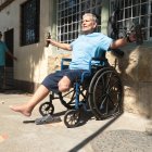 Fernando Santistevan espera una prótesis que se ha demorado.