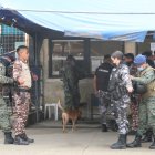 Revisión. Control de rutina en exteriores de la Penitenciaría del Litoral.