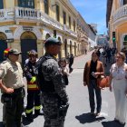 Evaluación. Miembros del Grupo de Operaciones Especiales (GIR) de la Policía durante la verificación.