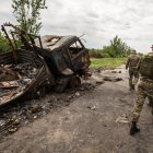 La guerra en Ucrania se intensifica, y la interferencia de Starlink causó rechazo en las autoridades locales.