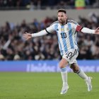 Messi celebrando el gol de la victoria para la selección albiceleste.