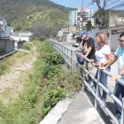 Hecho. Los vecinos miran con temor la zanja, que les recuerda los inviernos y estragos que estos han dejado.