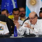 El canciller colombiano Álvaro Leyva habla durante la Conferencia Latinoamericana y del Caribe sobre Drogas, en Cali.