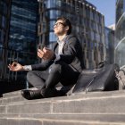 La ansiedad es diferente del estrés y puede ser de dos tipos: adaptativa y no adaptativa.