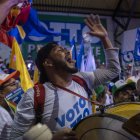 A través de las emociones, los candidatos buscan conquistar al electorado.