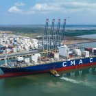 El megabuque partió desde el Puerto de Shekou en China llegando a México, para luego navegar por las costas
de América del Sur: Colombia, Perú y finalmente Ecuador