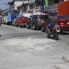Los huecos se acentúen con el paso de los vehículos pesados, originando molestia a quienes habitan en esta zona del norte de la ciudad.