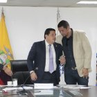 Todas las miradas se posan sobre Alembert Vera a quien se atribuye haber permitido el inicio de la conformación de la veeduría.