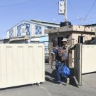 Militares dominicanos vigilan la frontera con Haití.