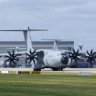 Un Airbus A400M cargado de ayuda despega hacia Libia desde Wunstorf, Alemania.