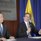 El ministro de Gobierno, Henry Cucalón, y el canciller, Gustavo Manrique.