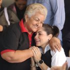 La candidata Luisa González en un recorrido en Loja