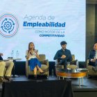 Evento. Los ponentes hablan sobre las brechas en el mercado laboral.