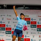 a tricolor con el maillot de líder de la montaña ayer al cierre de la Vuelta a Portugal.