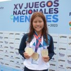 Salazar con los tres oros de la jornada conseguidos este lunes 18 de septiembre.