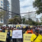 Representantes de los recicladores protestaron este 19 de septiembre de 2023 para que la CC apruebe el decreto ley.