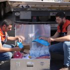 El primer convoy con ayuda humanitaria llegó este martes al noroeste de Siria desde el paso fronterizo Bab al Hawa.