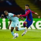 El Barcelona demostró su poder ofensivo ante el Royal Antwerp de Bélgica.