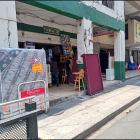 Centro. Los locales tenían los ar´ticulos de venta en media vía pública