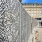 Monumento en Viena a las víctimas del Holocausto que recoge el nombre de los más de 64.000 judíos austríacos asesinados por el régimen nazi.
