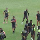 En todos los entrenamientos, el preparador físico de los amarillos, Alejandro Valenzuela, les saca la pereza con ejercicios de intensidad.