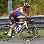 El carchense llegó a la línea de meta con todo el pelotón.