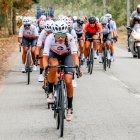 La ciclista Natalia Vásquez durante una competencia con el equipo portugués Matos Mobility-Optiria.